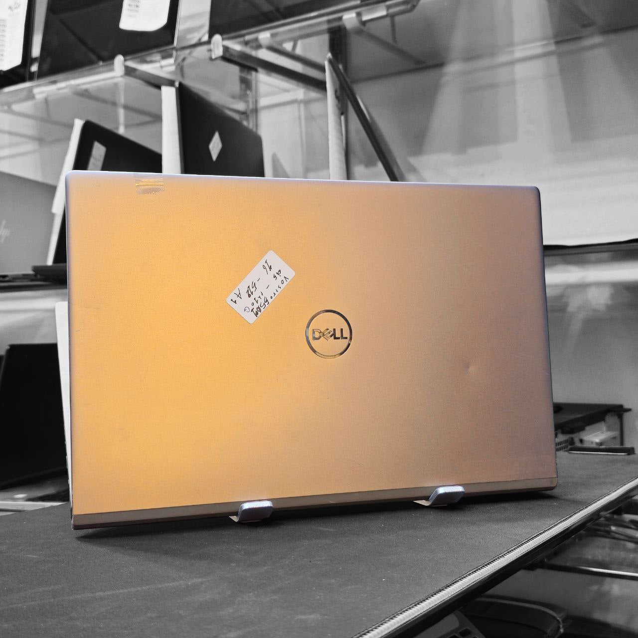 Dell Vostro 5501