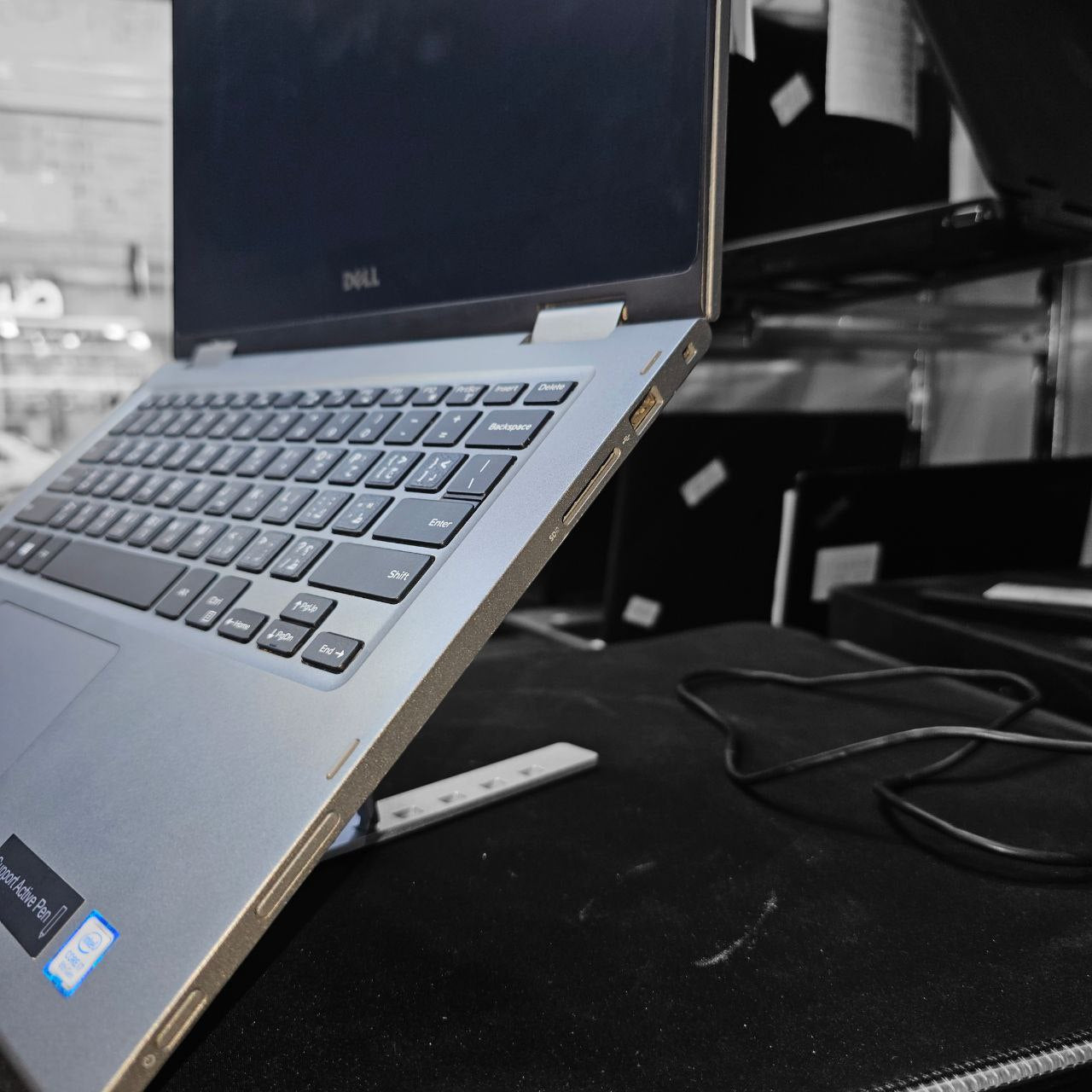 DELL INSPIRON P69G